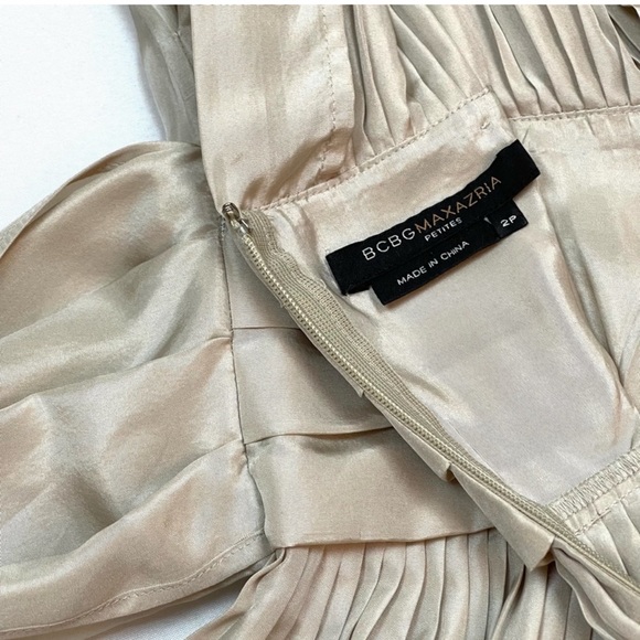 BCBGMaxAzria 100% Silk Color-block Pleated Fit & Flare Cocktail Dress - Picture 6 of 10